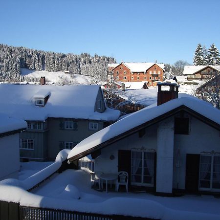 Allgaeu Vibes - Fusslaeufige Erreichbarkeit Vom Bahnhof, Mit Aussicht, Wettergeschuetzter Balkon Oberstaufen Ngoại thất bức ảnh