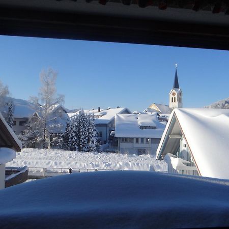 Allgaeu Vibes - Fusslaeufige Erreichbarkeit Vom Bahnhof, Mit Aussicht, Wettergeschuetzter Balkon Oberstaufen Ngoại thất bức ảnh