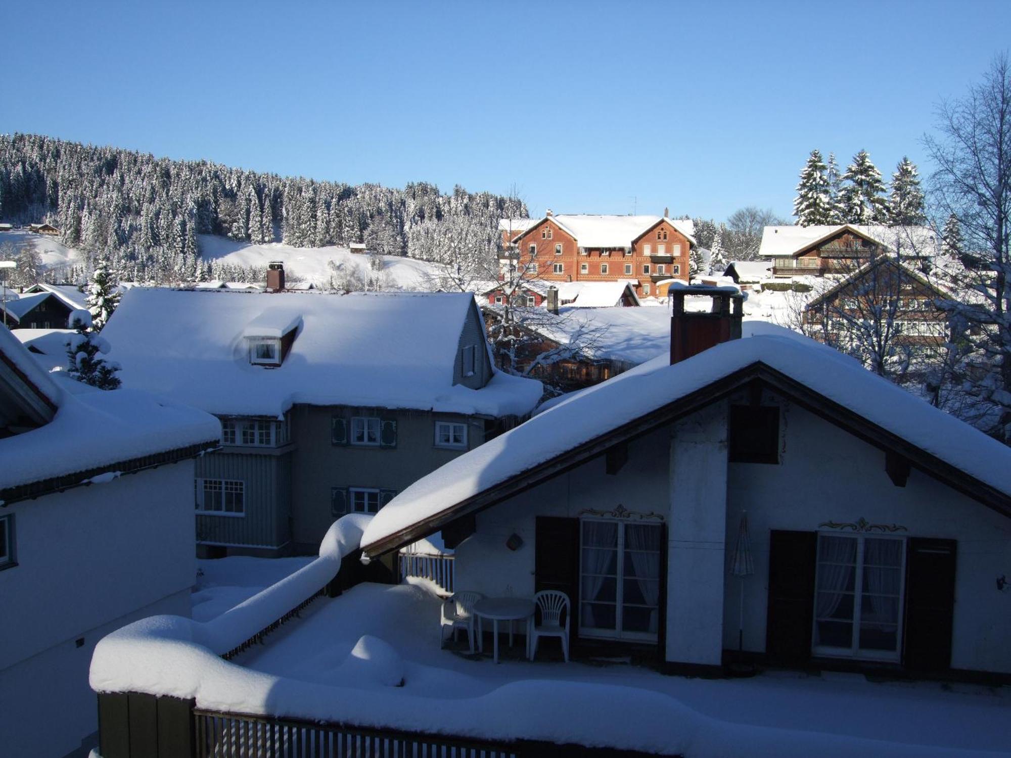 Allgaeu Vibes - Fusslaeufige Erreichbarkeit Vom Bahnhof, Mit Aussicht, Wettergeschuetzter Balkon Oberstaufen Ngoại thất bức ảnh